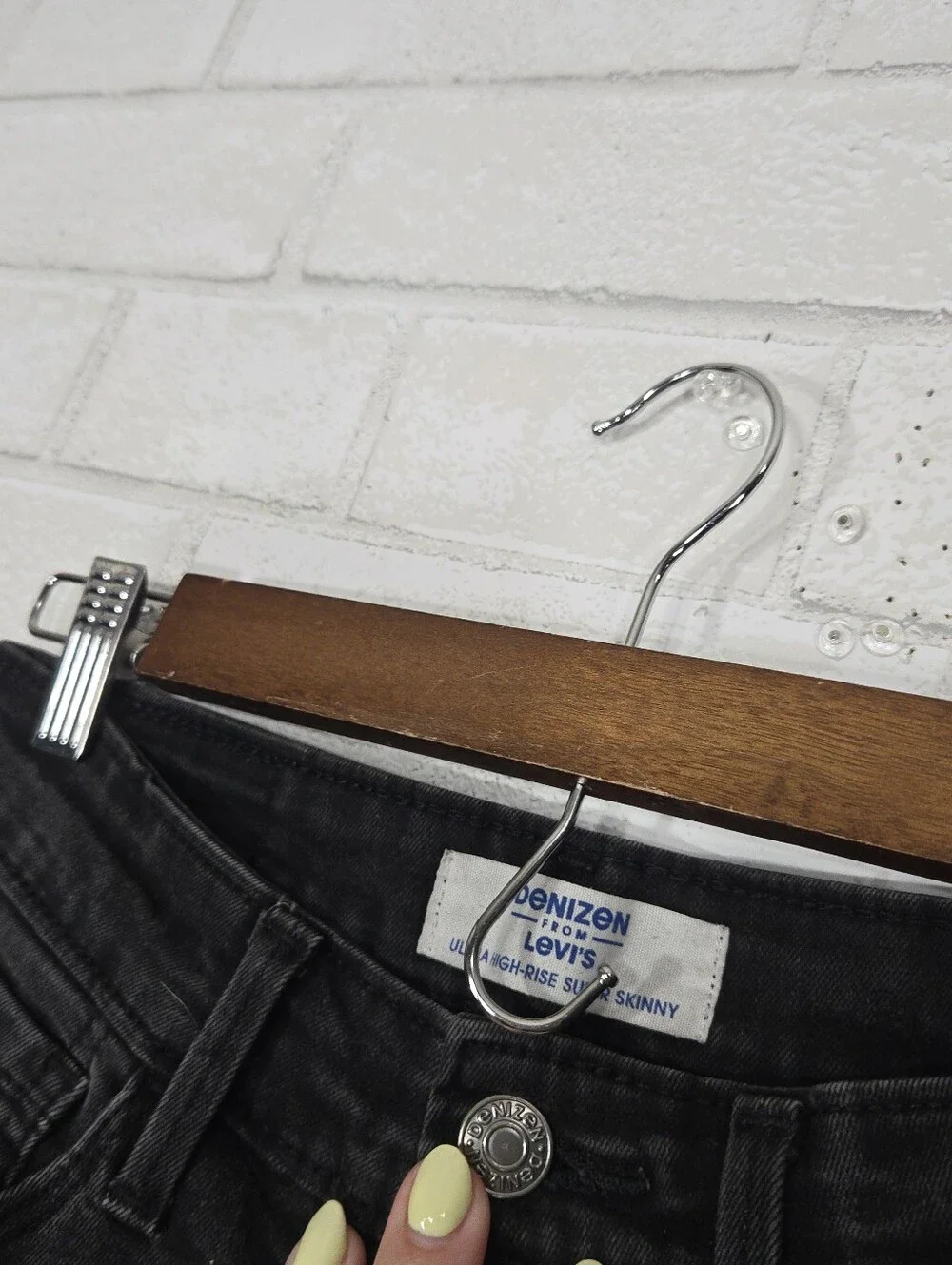 Denizen from Levi's ultra high-rise super skinny jeans